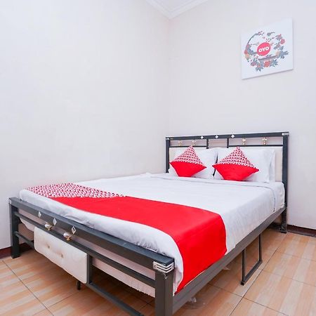 Collection O 1112 Comfitel Siwalankerto Aa4 Hotel Surabaya Ngoại thất bức ảnh