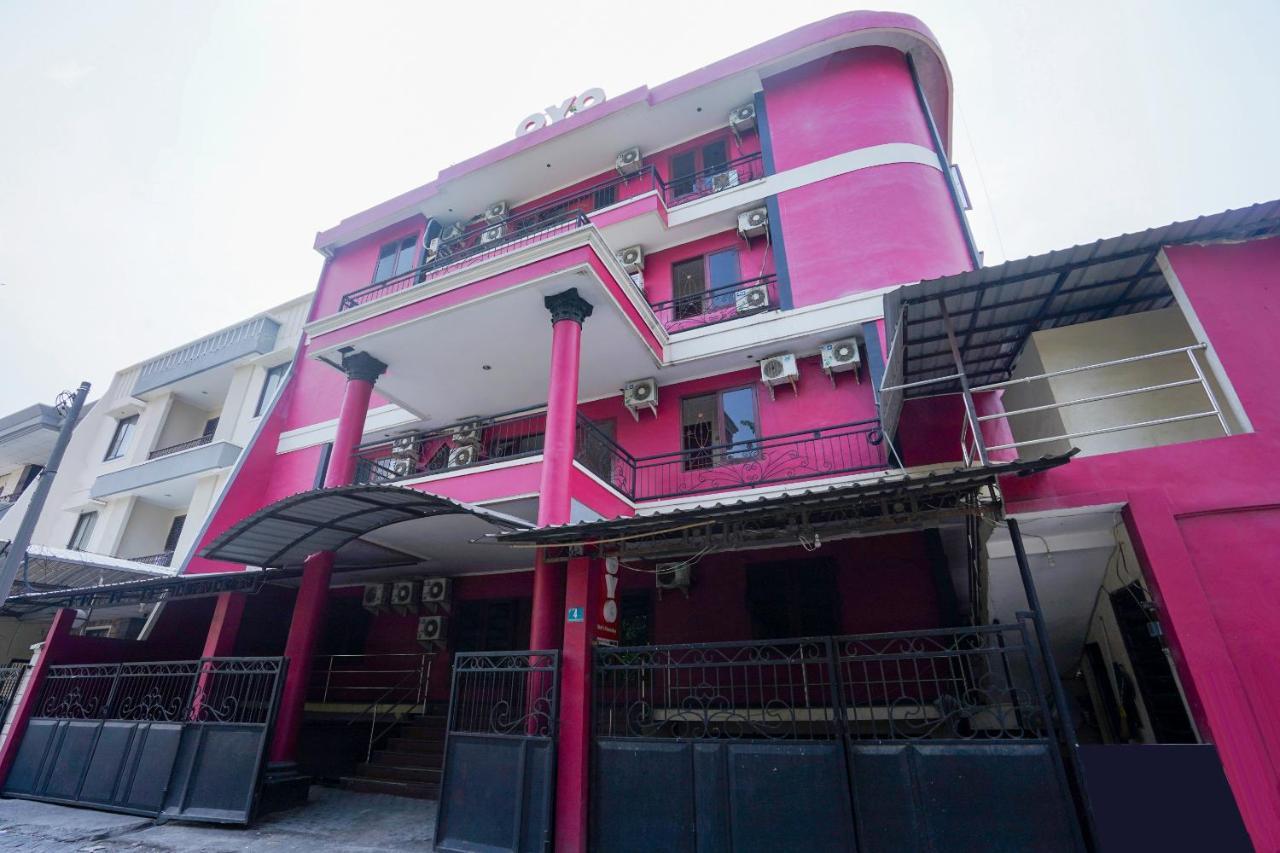 Collection O 1112 Comfitel Siwalankerto Aa4 Hotel Surabaya Ngoại thất bức ảnh