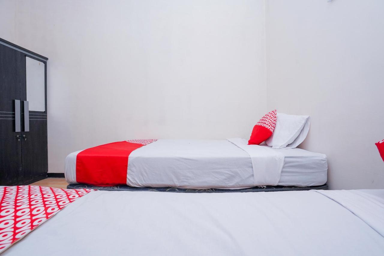 Collection O 1112 Comfitel Siwalankerto Aa4 Hotel Surabaya Ngoại thất bức ảnh