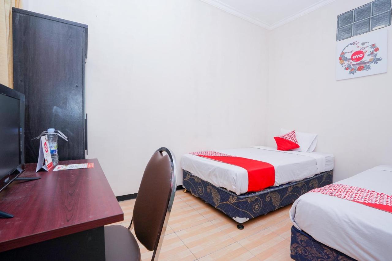 Collection O 1112 Comfitel Siwalankerto Aa4 Hotel Surabaya Ngoại thất bức ảnh