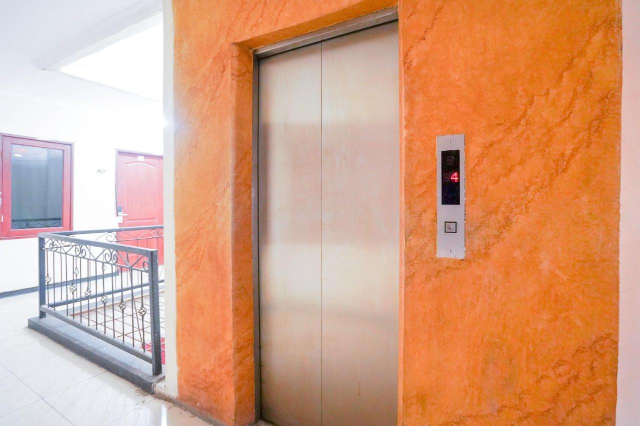 Collection O 1112 Comfitel Siwalankerto Aa4 Hotel Surabaya Ngoại thất bức ảnh
