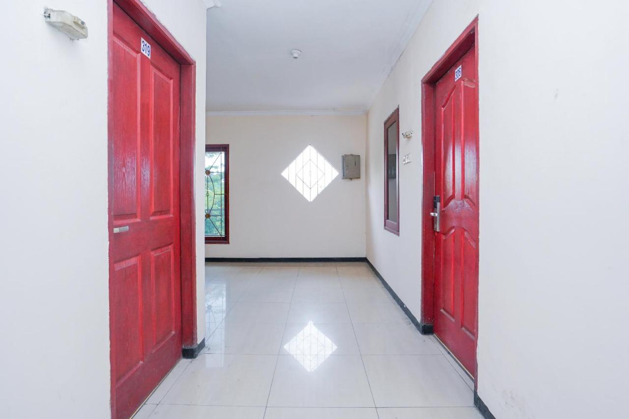 Collection O 1112 Comfitel Siwalankerto Aa4 Hotel Surabaya Ngoại thất bức ảnh