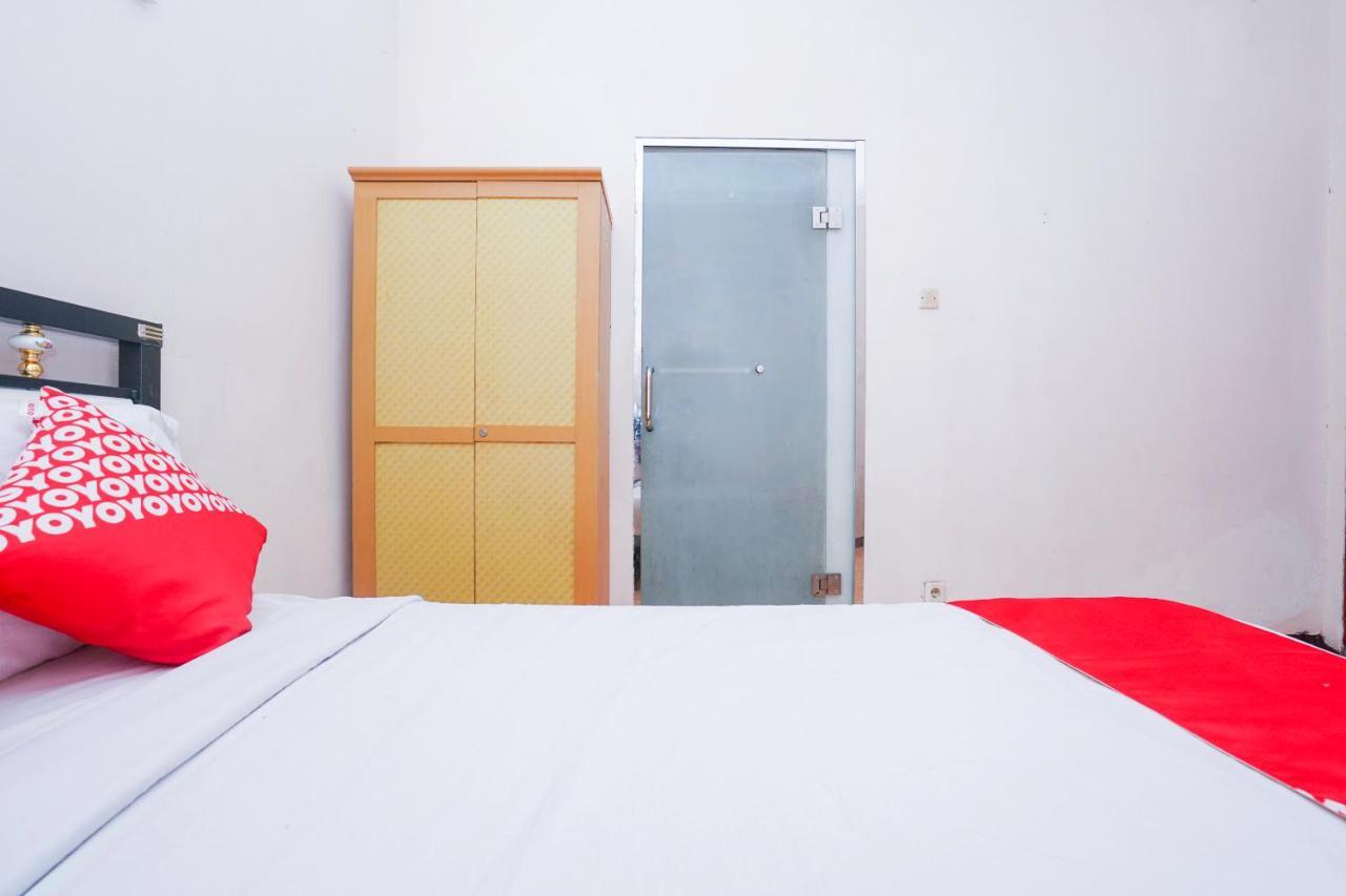 Collection O 1112 Comfitel Siwalankerto Aa4 Hotel Surabaya Ngoại thất bức ảnh