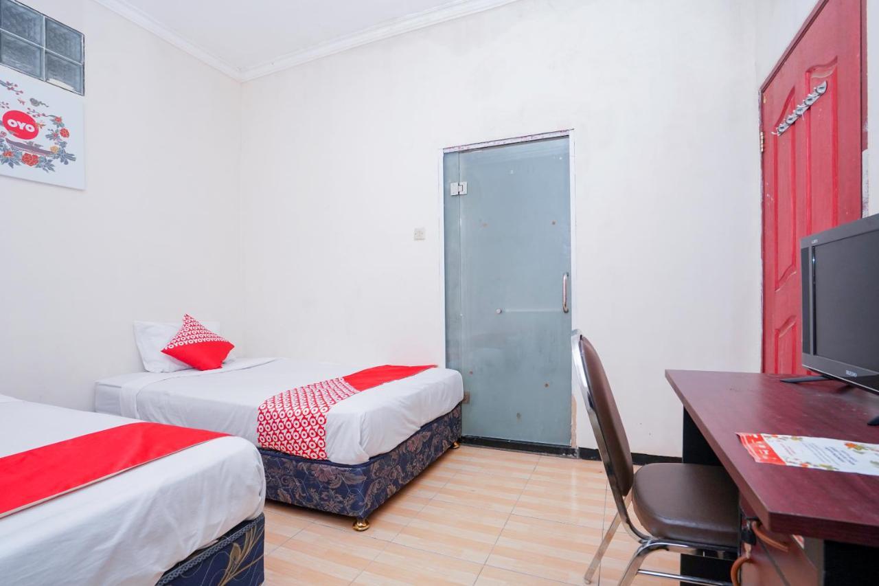 Collection O 1112 Comfitel Siwalankerto Aa4 Hotel Surabaya Ngoại thất bức ảnh